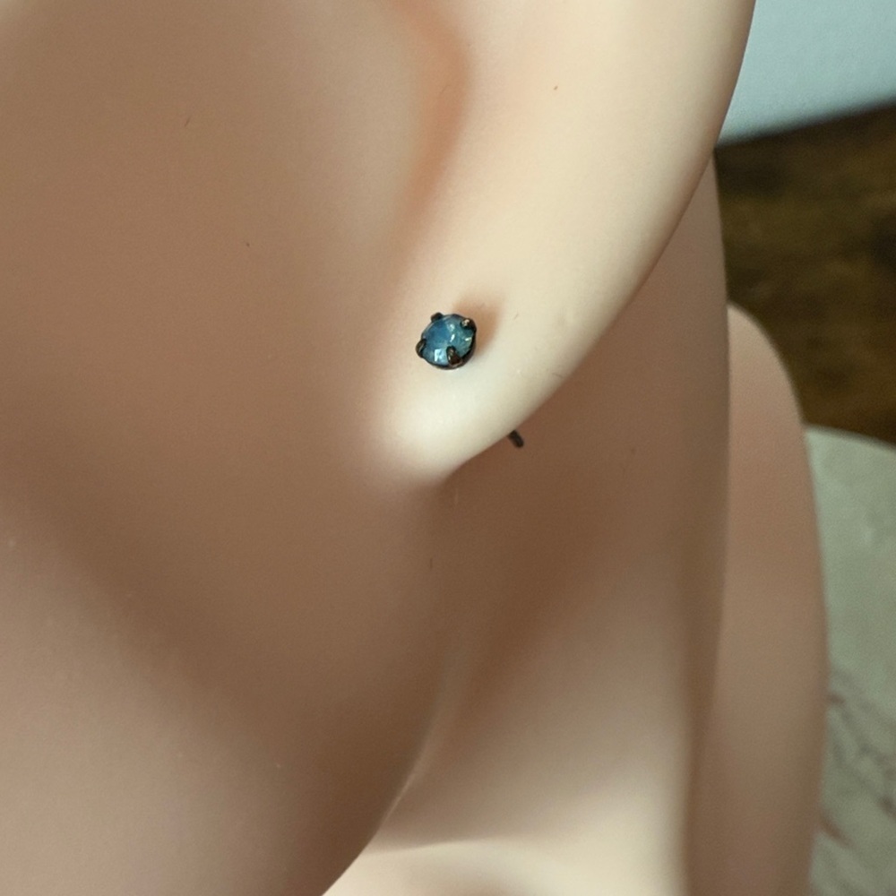 Elegant Black Stud Earrings